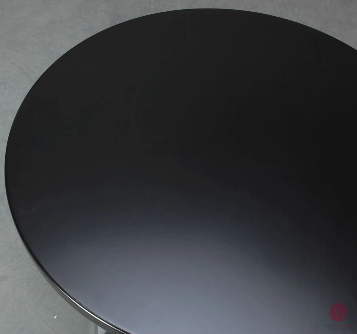 Thonet S1048 Bistro Tisch in Schwarz 70 cm - gebraucht Thonet S1048 Bistro Tisch in Schwarz 70 cm - gebraucht