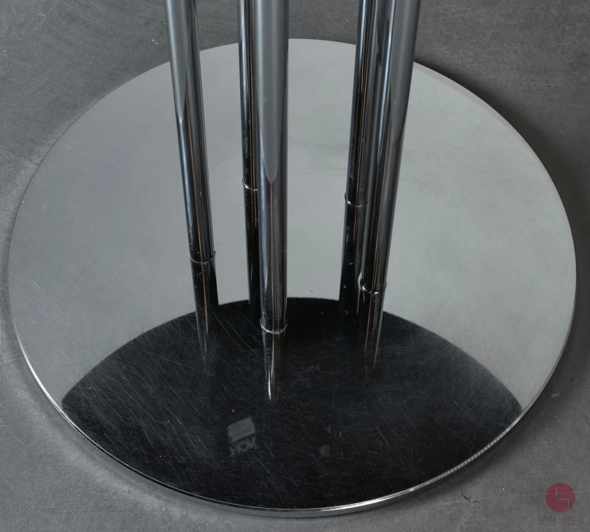 Thonet S1048 Bistro Tisch in Schwarz 78 cm - gebraucht Thonet S1048 Bistro Tisch in Schwarz 78 cm - gebraucht