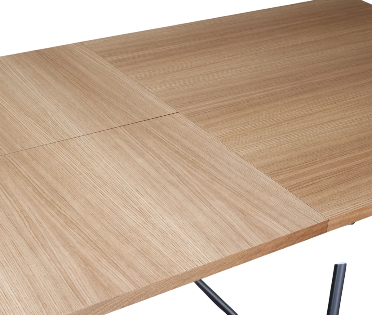Thonet S1072 Ausziehtisch Eiche Nahansicht Thonet S1072 Ausziehtisch Eiche Nahansicht
