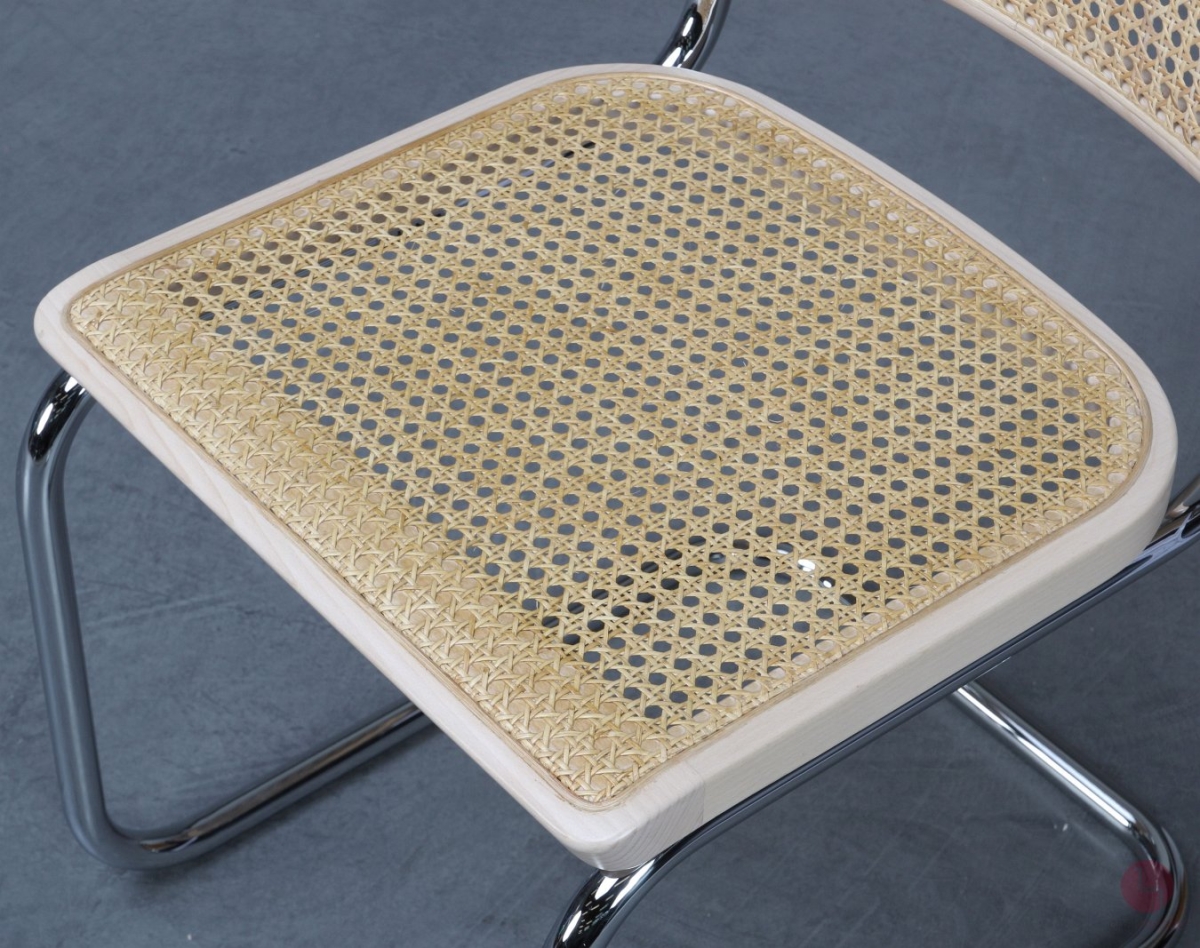 Thonet S32 Freischwinger Buche aufgehellt mit Wiener Geflecht gebraucht