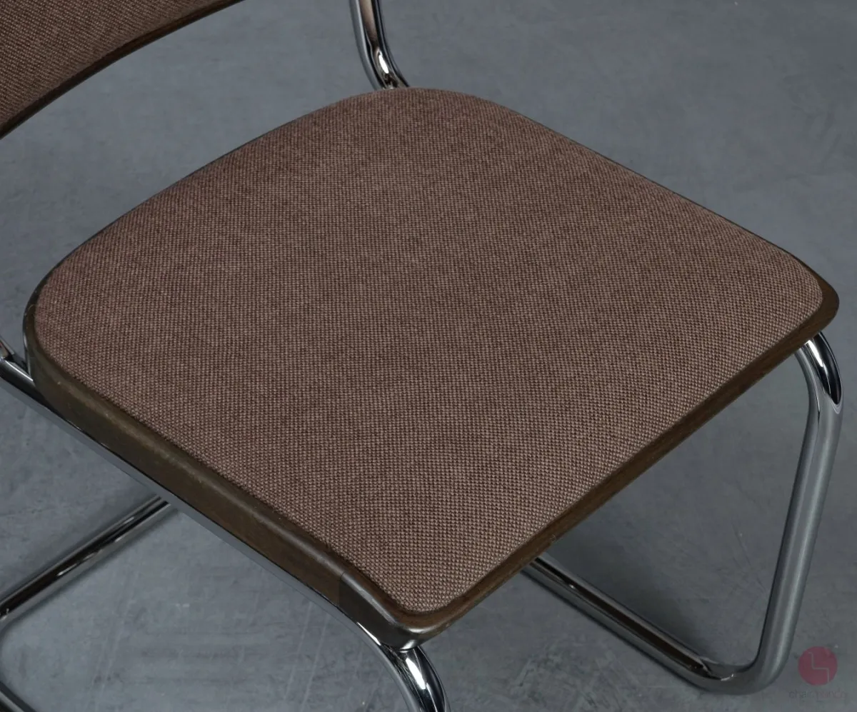 Thonet S32 P Freischwinger Braun mit braunem Stoff Bezug gebraucht