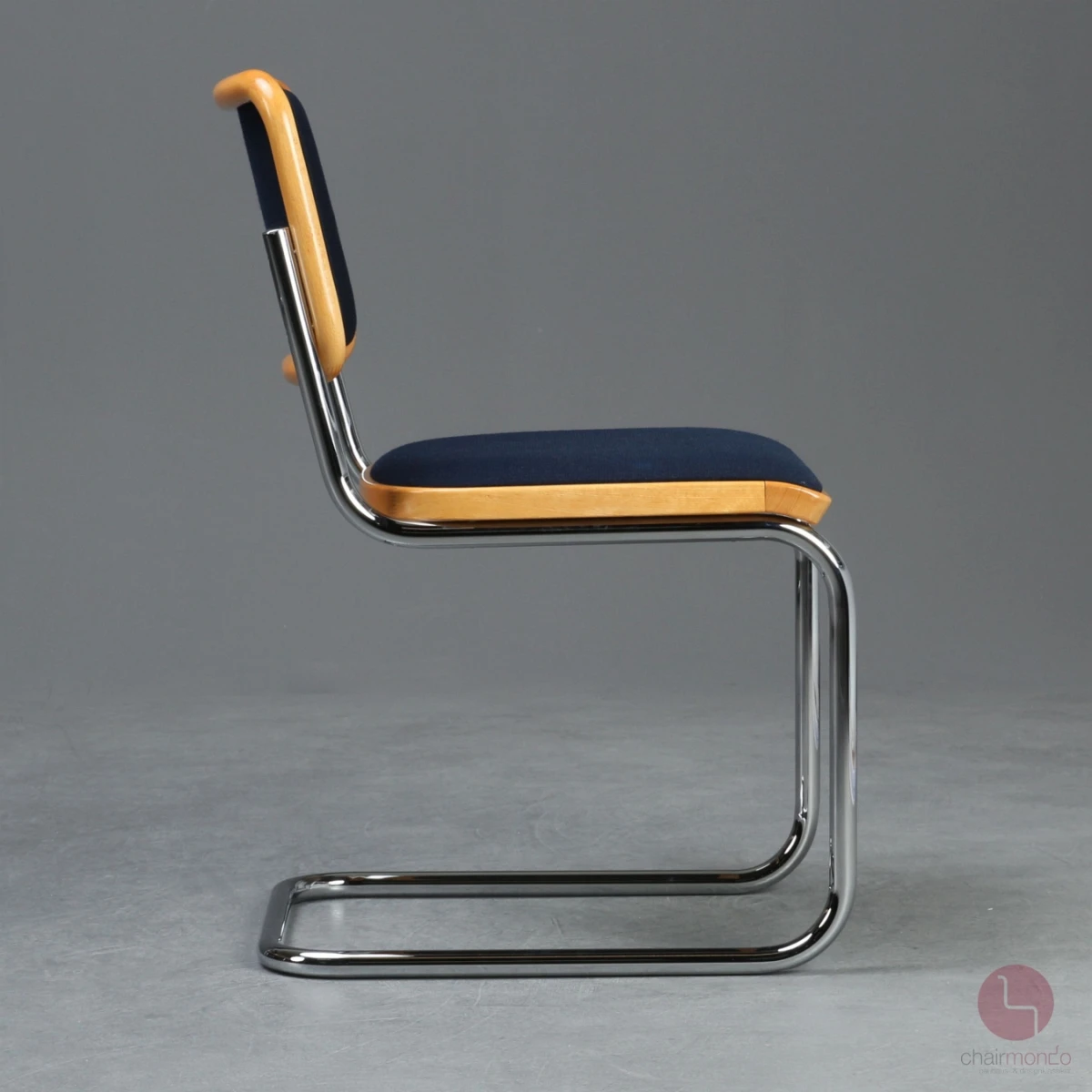 Thonet S23 P Freischwinger mit Stoff Polster Blau