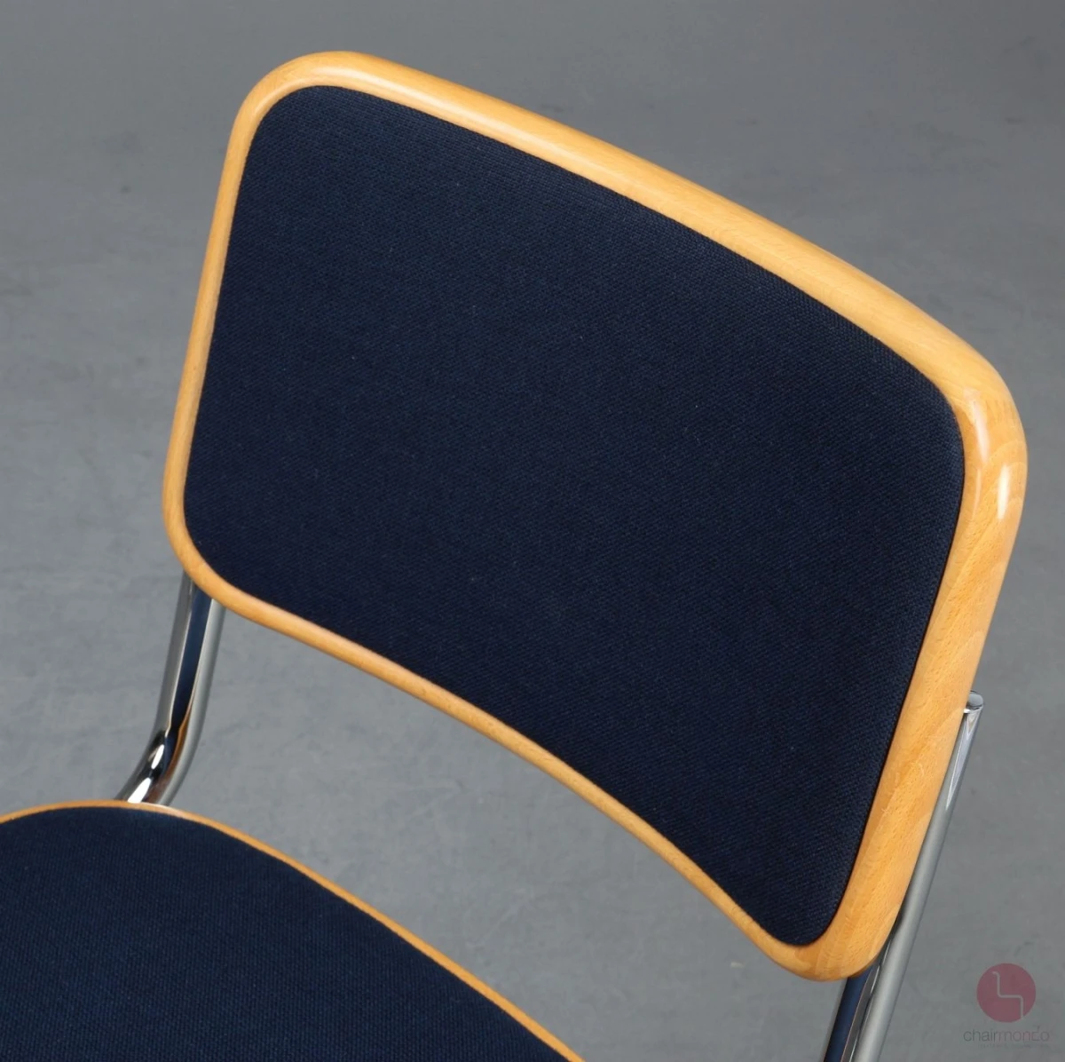 Thonet S23 P Freischwinger mit Stoff Polster Blau