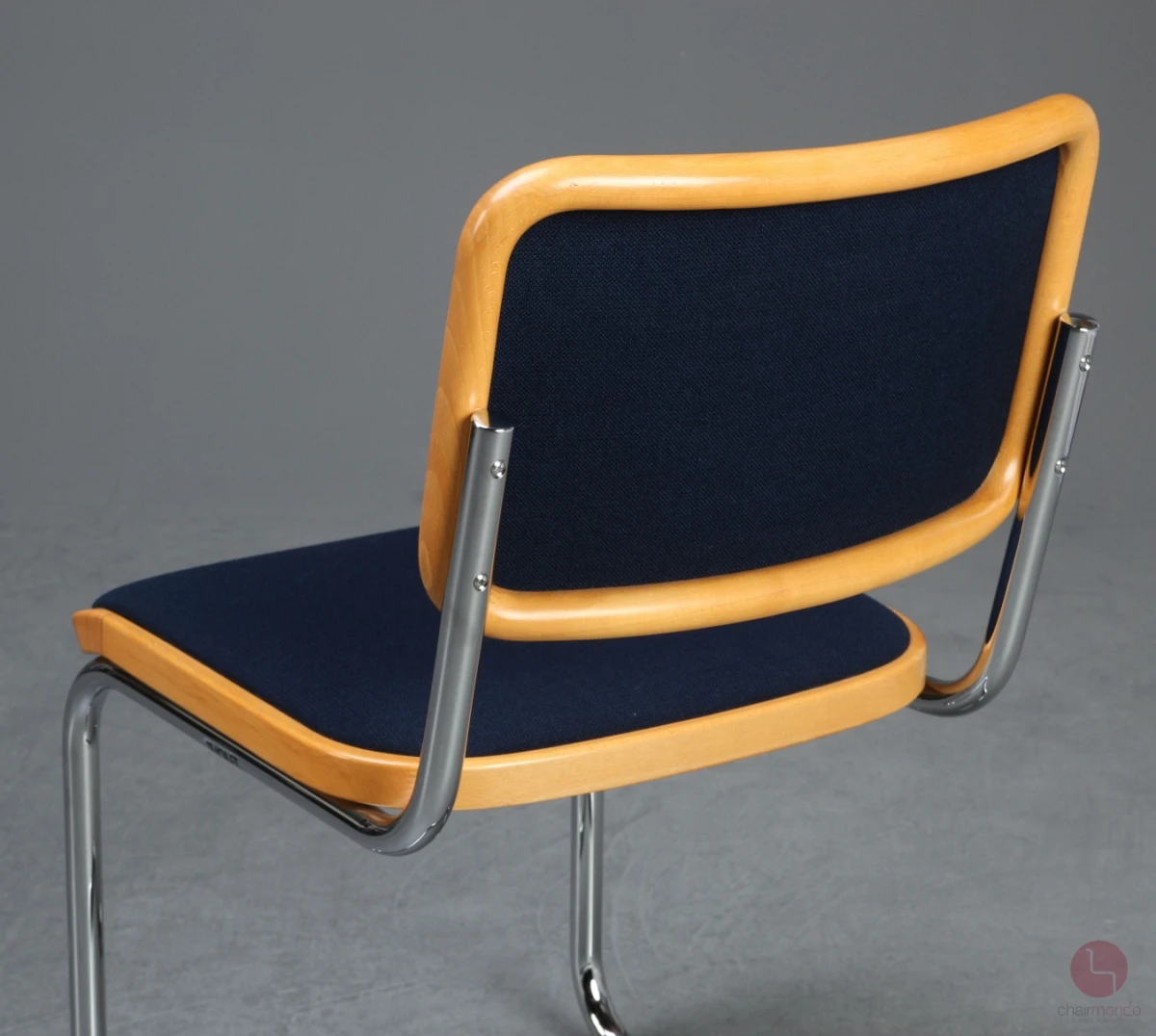 Thonet S23 P Freischwinger mit Stoff Polster Blau