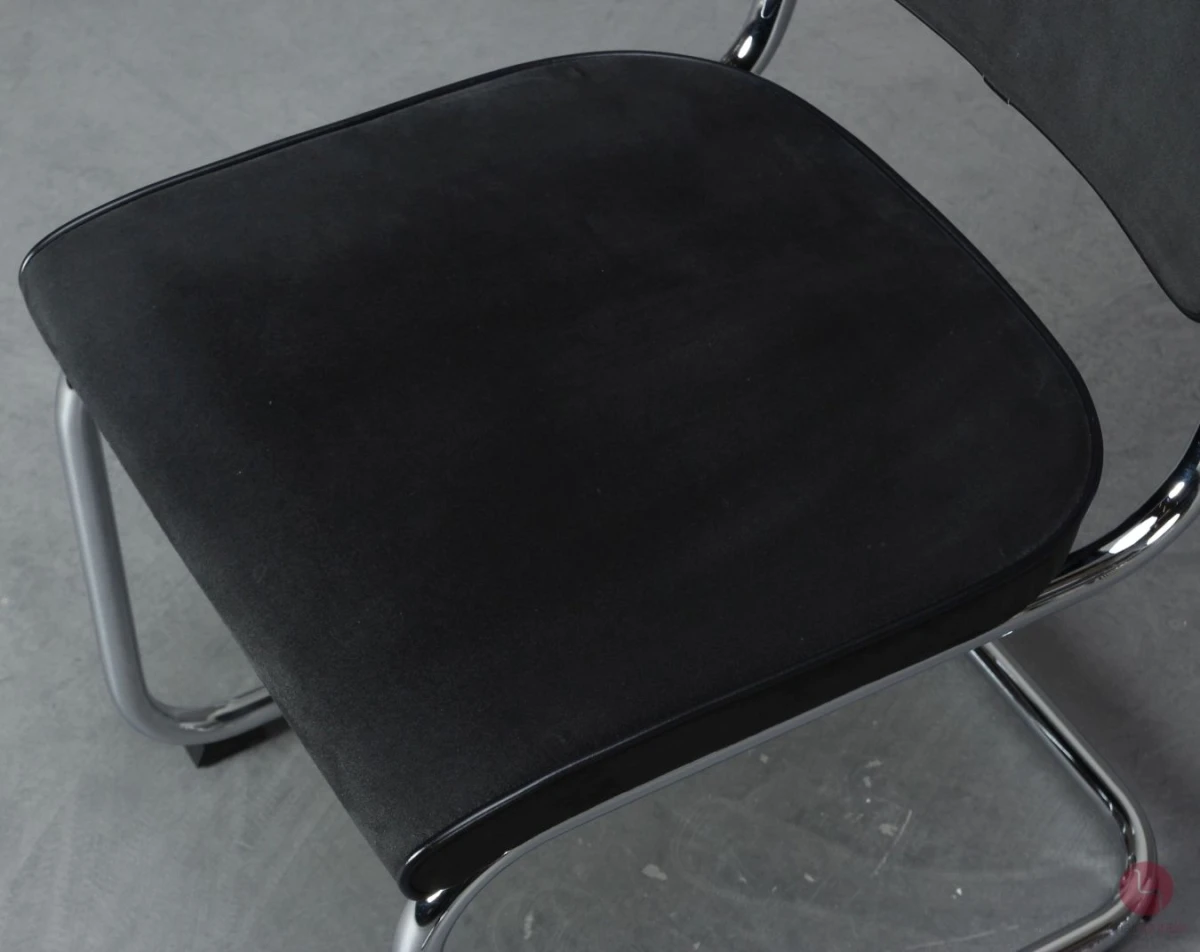Thonet S32 PV Freischwinger Alcantara Schwarz gebraucht Thonet S32 PV Freischwinger Alcantara Schwarz gebraucht