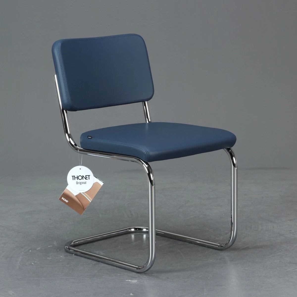 Thonet S32 PV Freischwinger vollumpolstert mit Stoff oder Leder - Neuware Thonet S32 PV Freischwinger vollumpolstert mit Stoff oder Leder - Neuware
