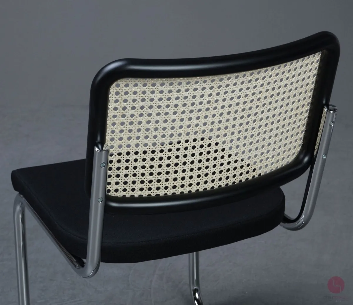 Thonet S32 SPV Freischwinger Schwarz mit Sitzpolster und Geflecht Rückenlehne gebraucht