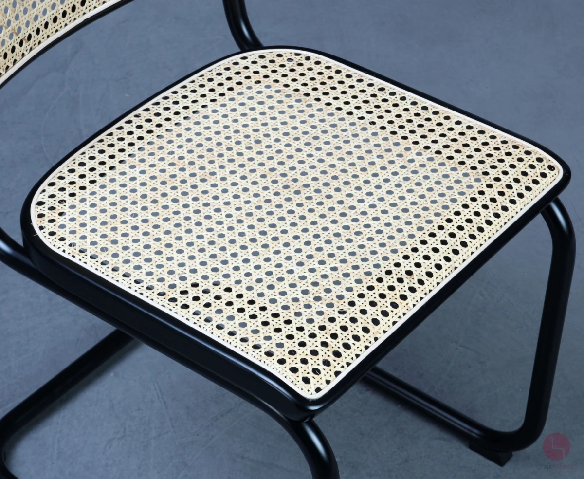 Thonet S32 Freischwinger Schwarz