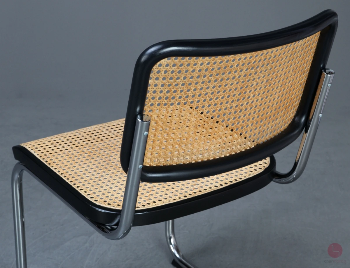 Thonet S32 Freischwinger mit Wiener Geflecht und schöner Patina gebraucht