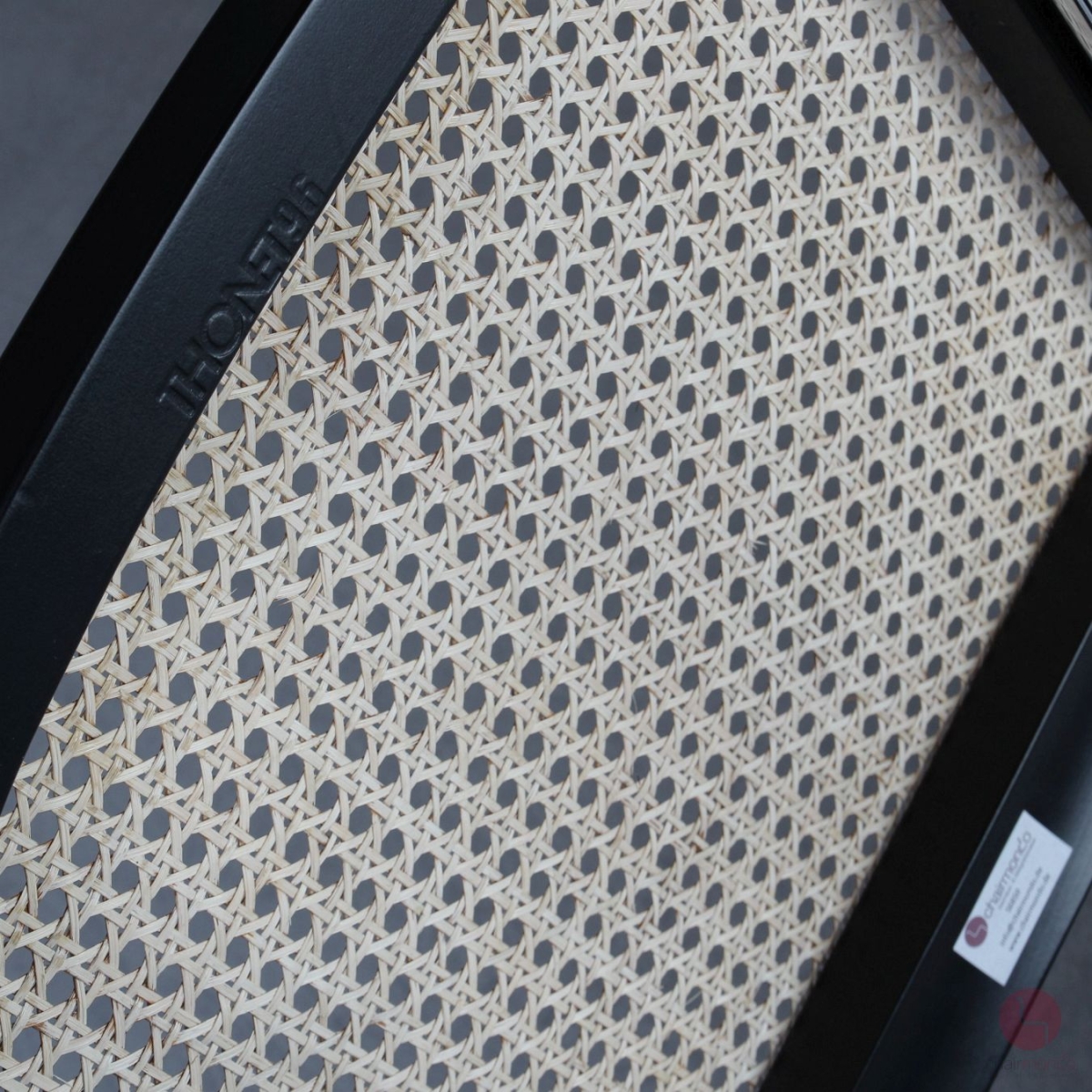 Thonet S32 Freischwinger Schwarz mit patiniertem Geflecht gebraucht