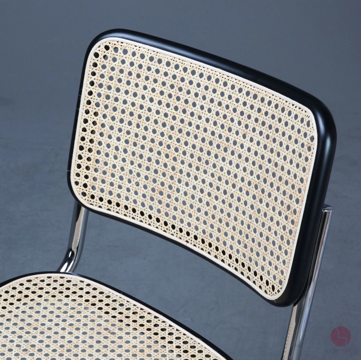 Thonet S32 Freischwinger Schwarz mit erneuertem Wiener Geflecht gebraucht Thonet S32 Freischwinger Schwarz mit erneuertem Wiener Geflecht gebraucht