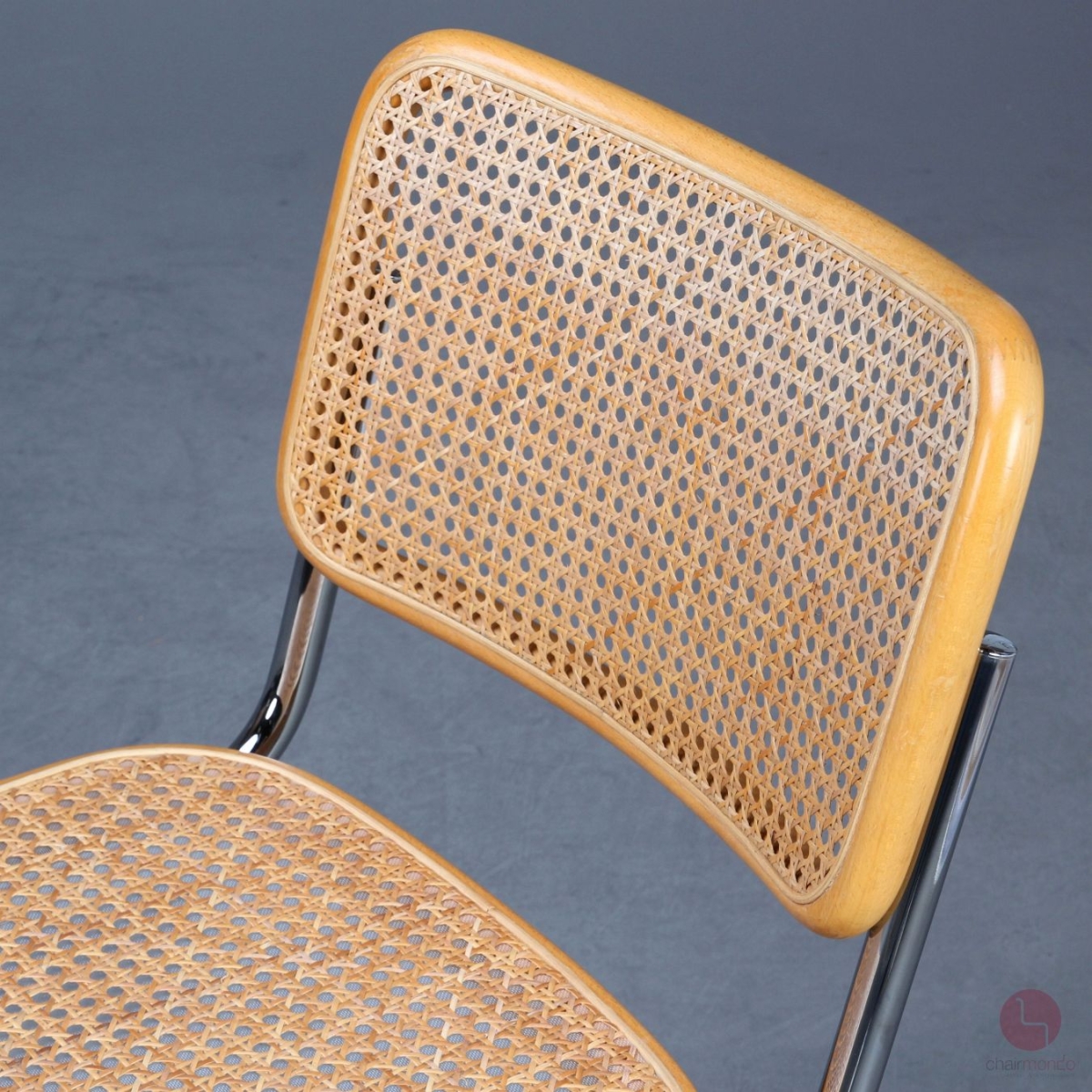 Thonet S32 V Freischwinger in Buche Natur mit Wiener Geflecht und Stützgewebe gebraucht