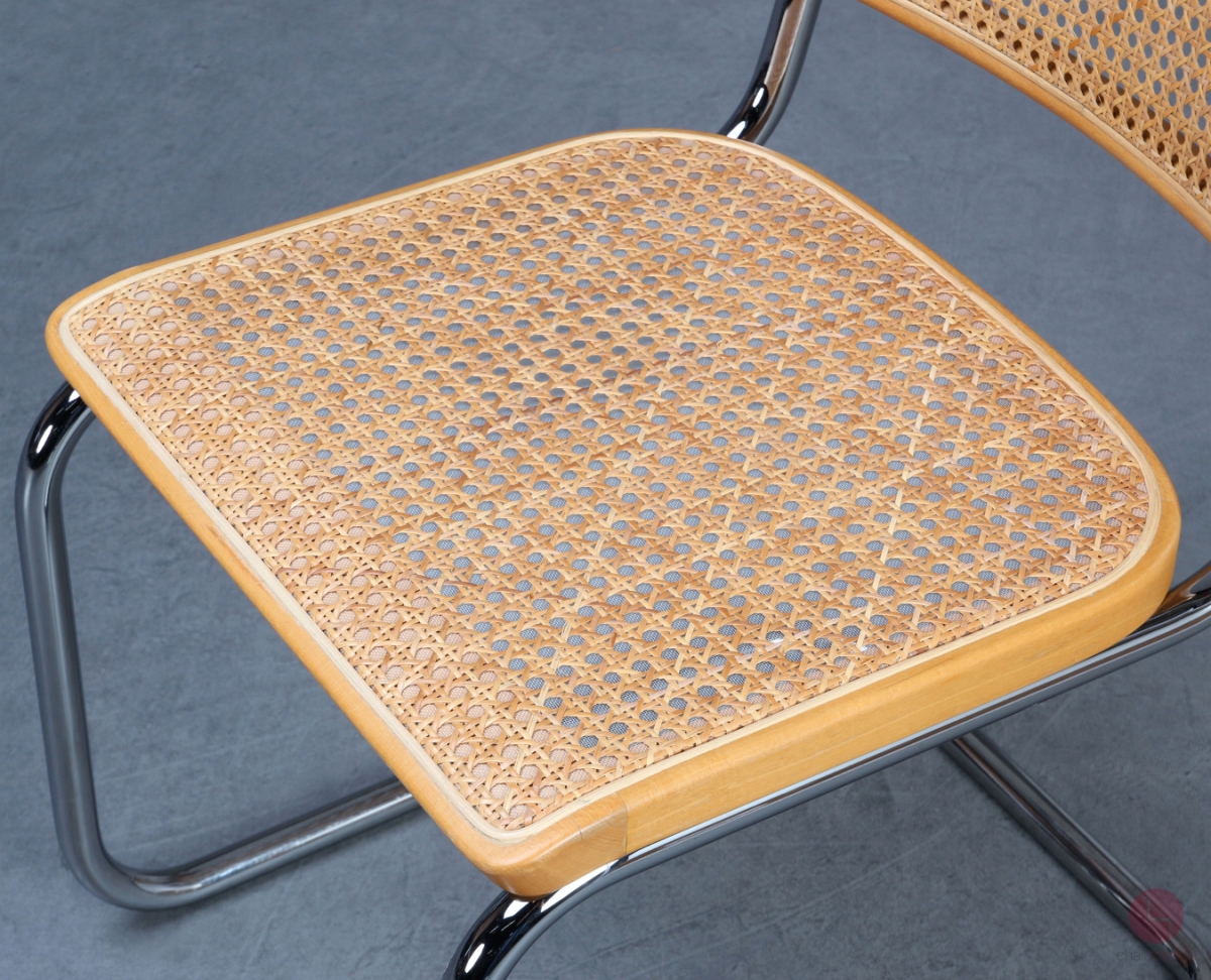 Thonet S32 V Freischwinger in Buche Natur mit Wiener Geflecht und Stützgewebe gebraucht