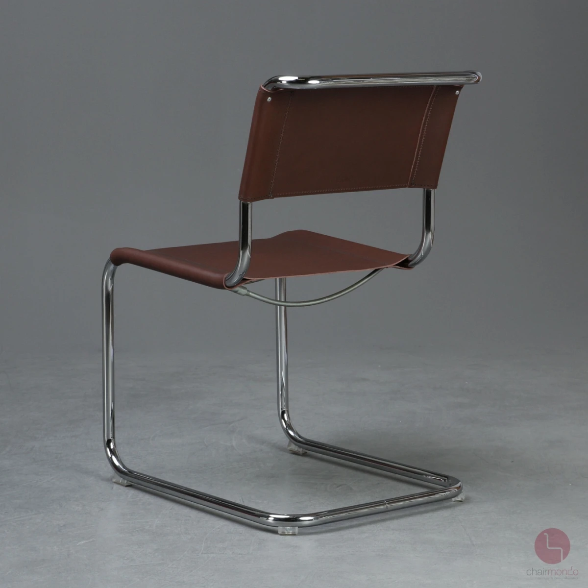 Thonet S33 Freischwinger mit braunem Leder Schokolade Thonet S33 Freischwinger mit braunem Leder Schokolade