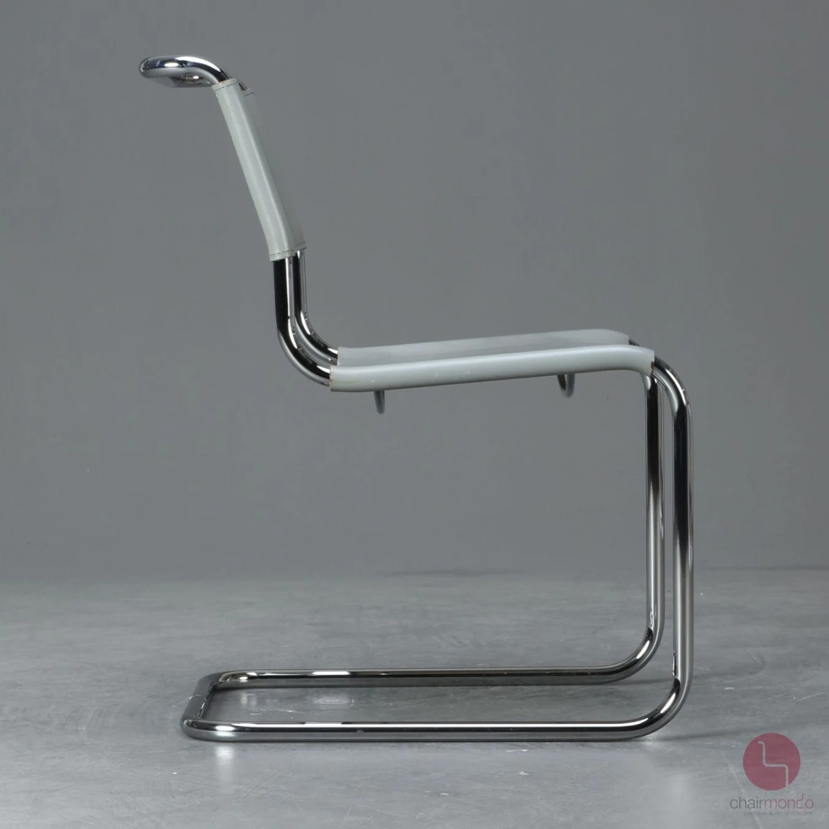 Thonet S33 Leder Grau Bauhaus Freischwinger gebraucht Thonet S33 Leder Grau Bauhaus Freischwinger gebraucht