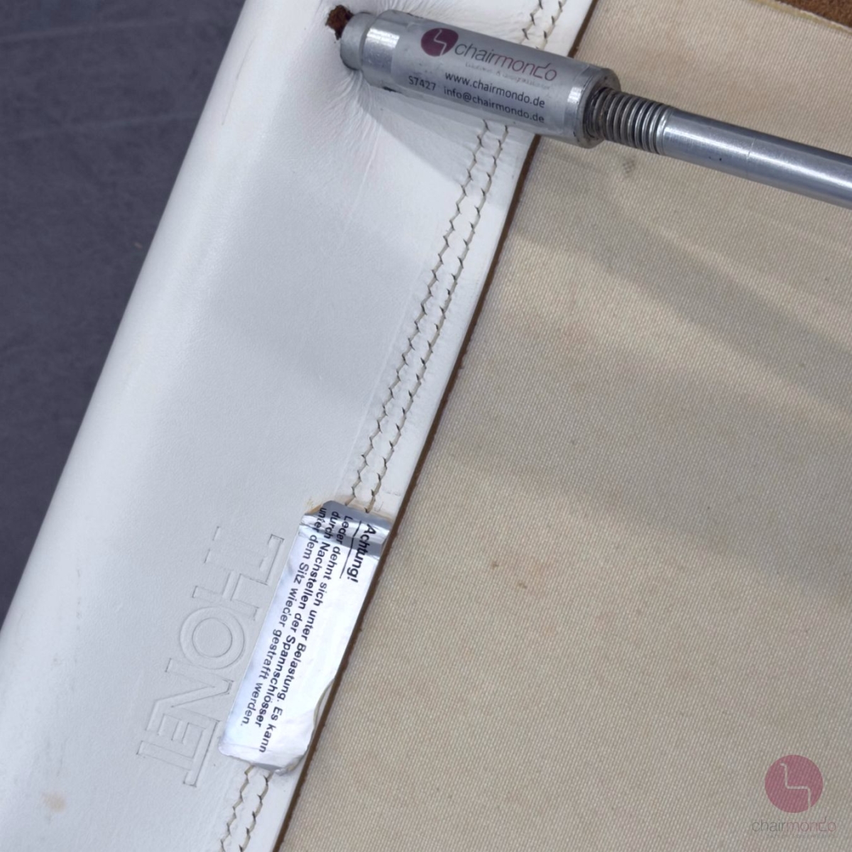 Thonet S33 Freischwinger Leder Weiß gebraucht