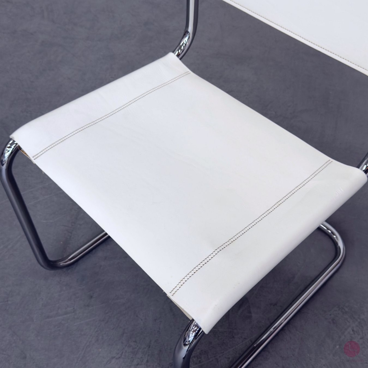 Thonet S33 Freischwinger Leder Weiß gebraucht