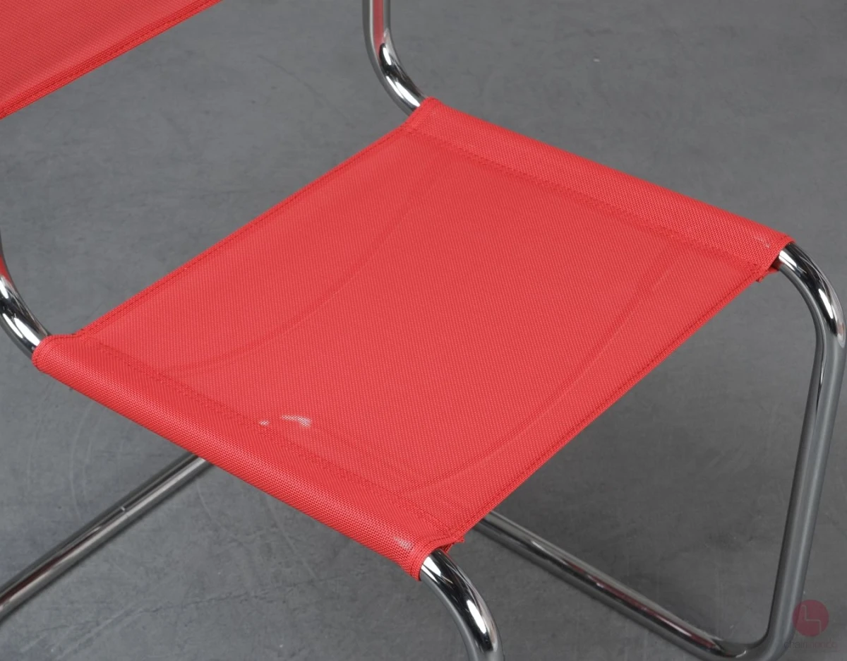Thonet S33 N Freischwinger mit erneuertem rotem Netzgewebe gebraucht