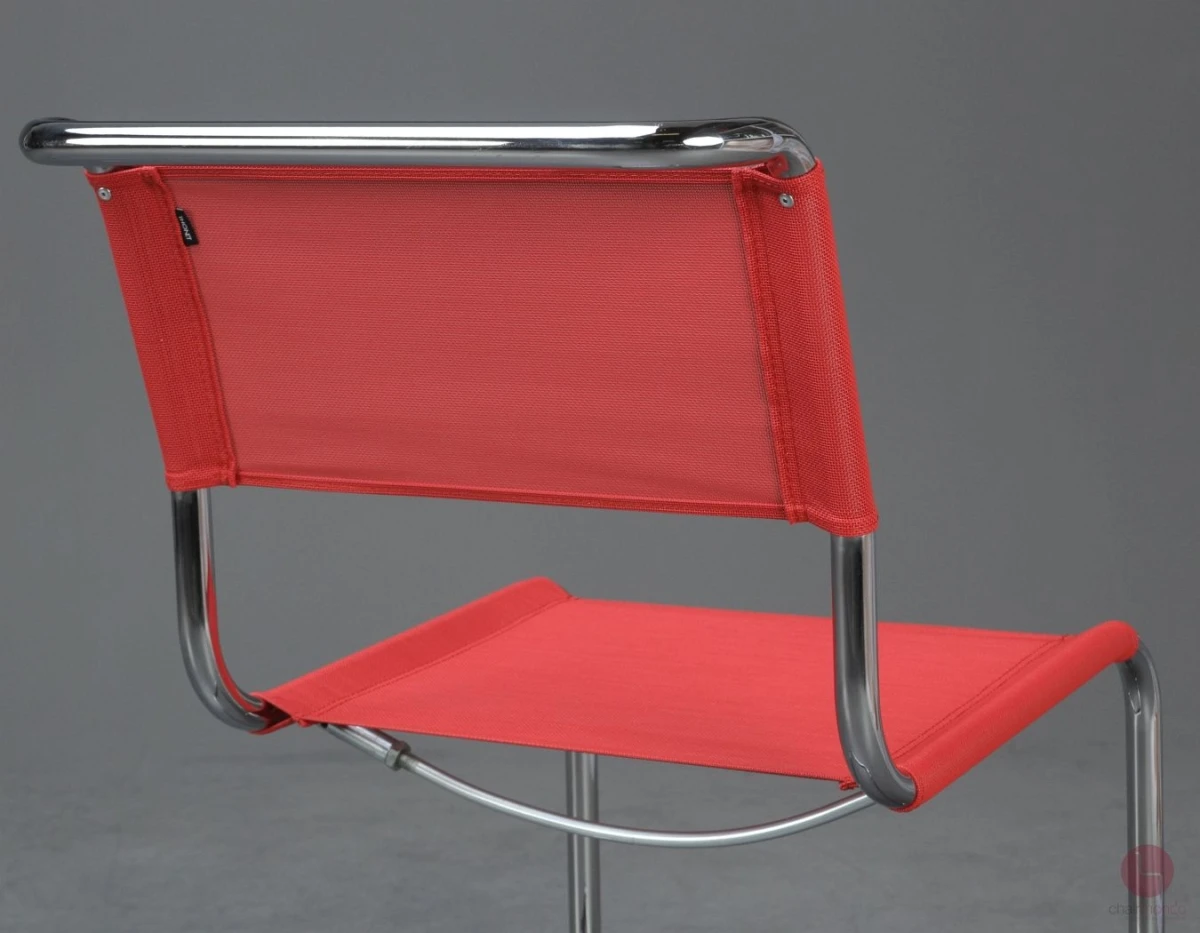 Thonet S33 N Freischwinger mit erneuertem rotem Netzgewebe gebraucht
