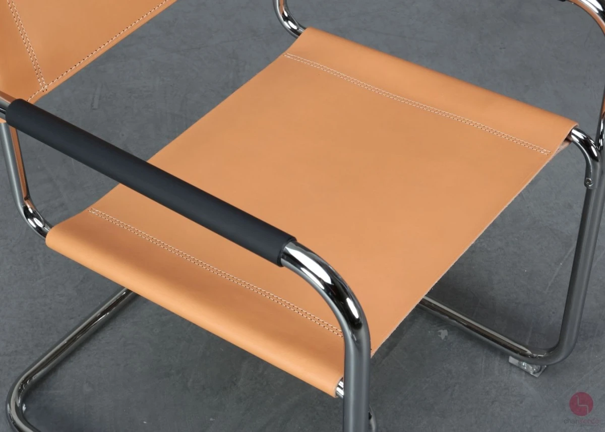 Thonet S34 Freischwinger mit neuem Kernleder in Beige Natur - gebraucht Thonet S34 Freischwinger mit neuem Kernleder in Beige Natur - gebraucht