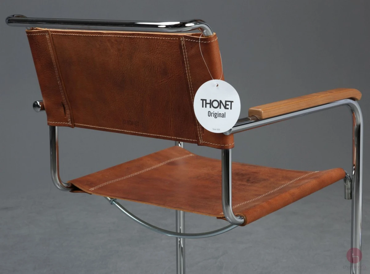 Thonet S34 Freischwinger mit braunem Büffelleder