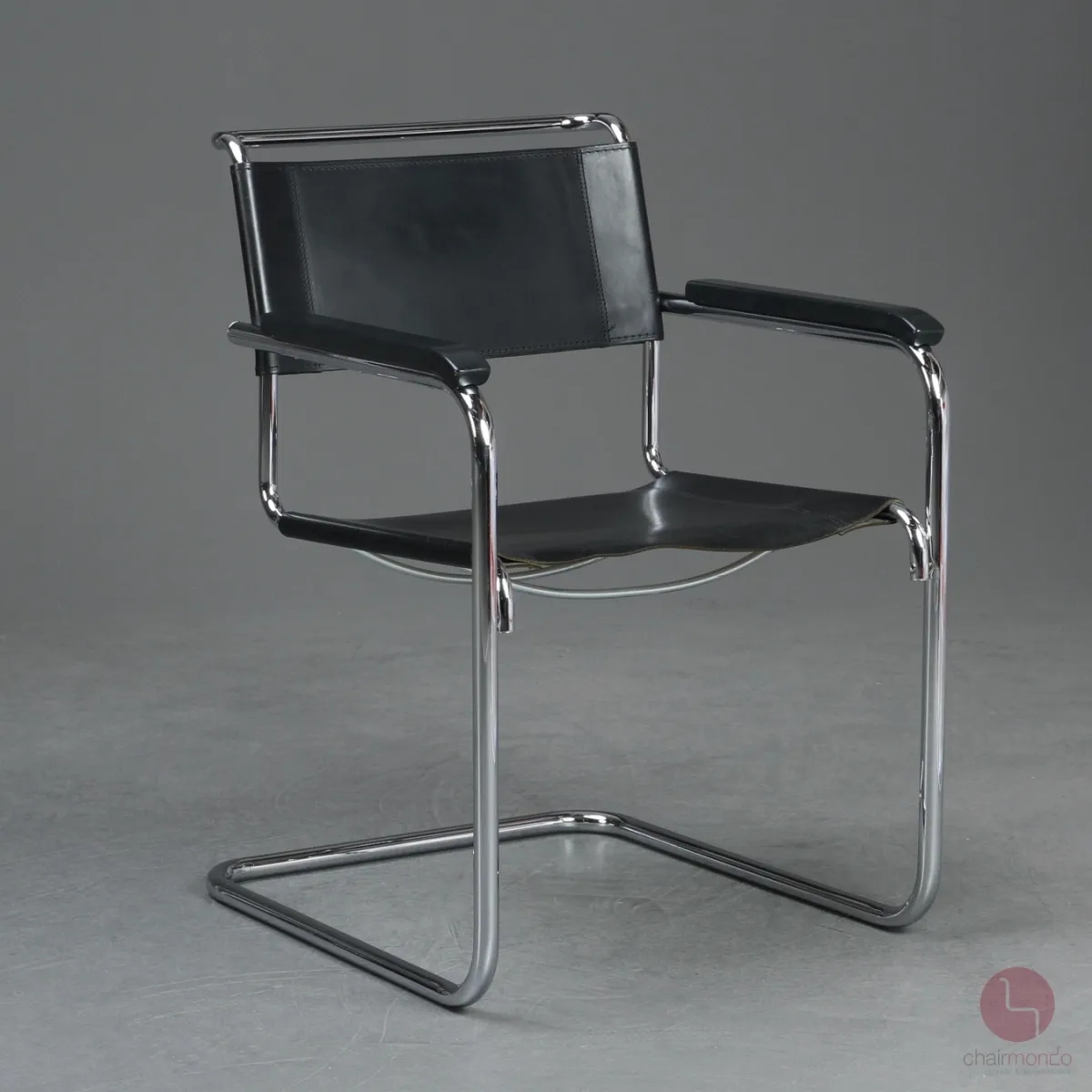 Thonet S34 Freischwinger Leder Schwarz mit Armlehnen gebraucht