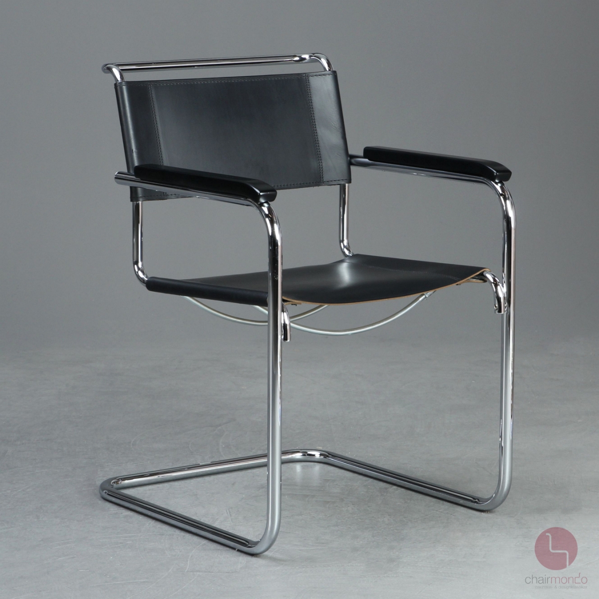 Thonet S34 Freischwinger mit schwarzem Leder um 2015 gebraucht