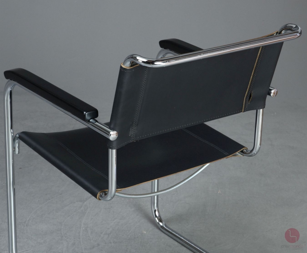 Thonet S34 Freischwinger mit schwarzem Leder um 2015 gebraucht