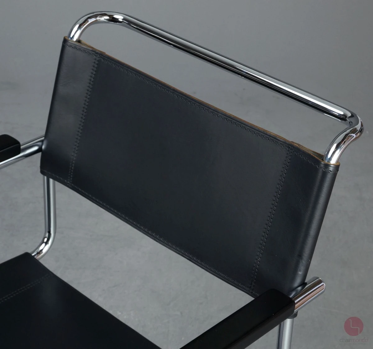 Thonet S34 Freischwinger mit schwarzem Leder um 2015 gebraucht