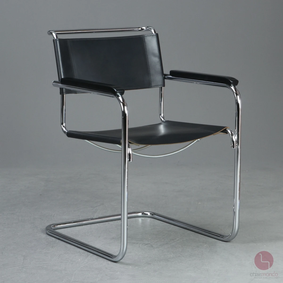 Thonet S34 Freischwinger mit schwarzem Leder um 2015 gebraucht
