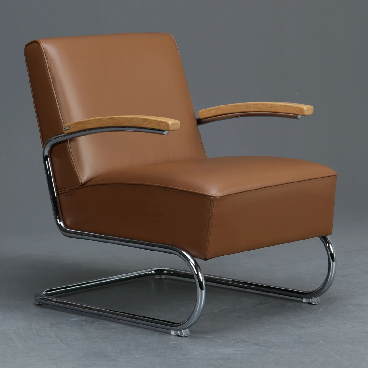 Thonet S411 Sessel mit braunem Leder Nocciola Armlehnen Eiche