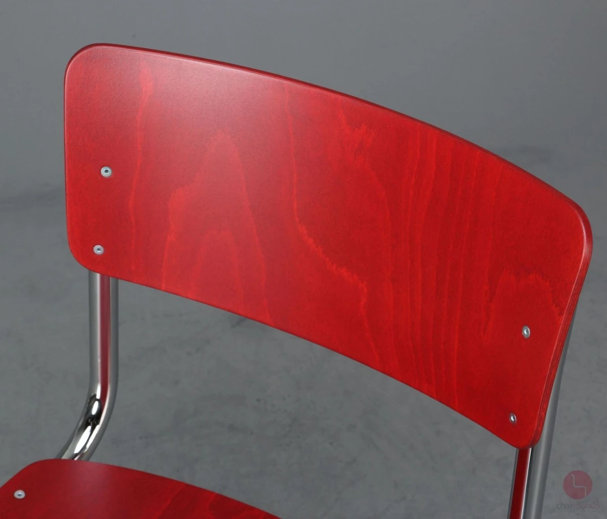 Thonet-S43-Freischwinger-Stuhl-in-Rot-Ralfarbe-bei-chairmondo-Rückenlehne