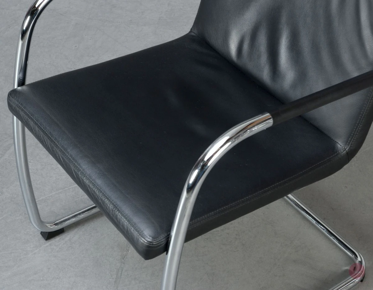 Thonet S61 Leder Freischwinger Konferenzstuhl Schwarz gebraucht