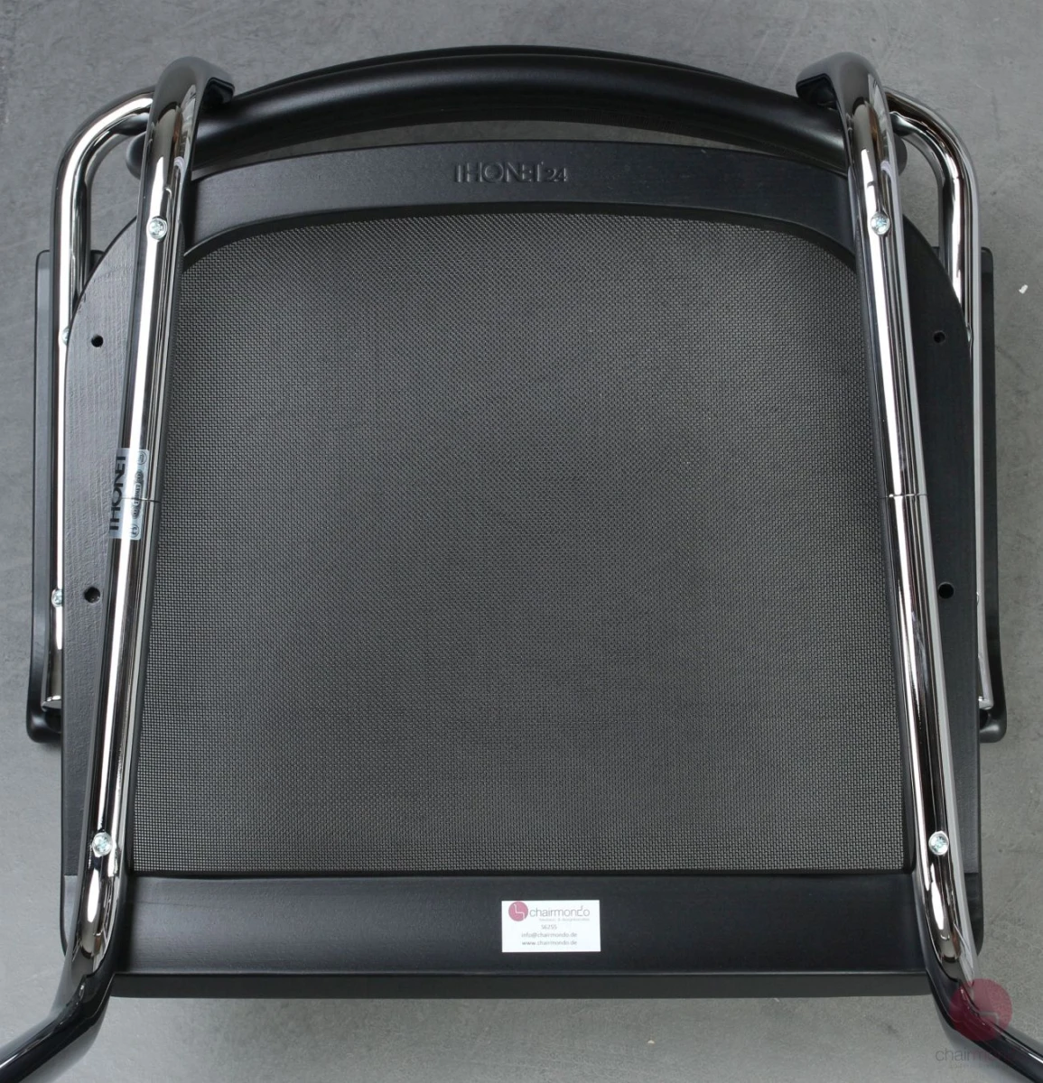 Thonet S64 N Freischwinger mit Netzgewebe Schwarz Gestell verchromt