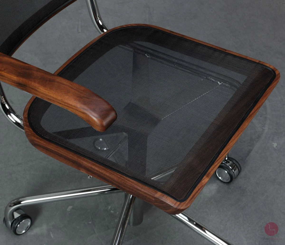 Thonet S64 NDR Atelier Pure Materials Nussbaum Chrom Netzgewebe höhenverstellbar, neuwertig gebraucht Thonet S64 NDR Atelier Pure Materials Nussbaum Chrom Netzgewebe höhenverstellbar, neuwertig gebraucht