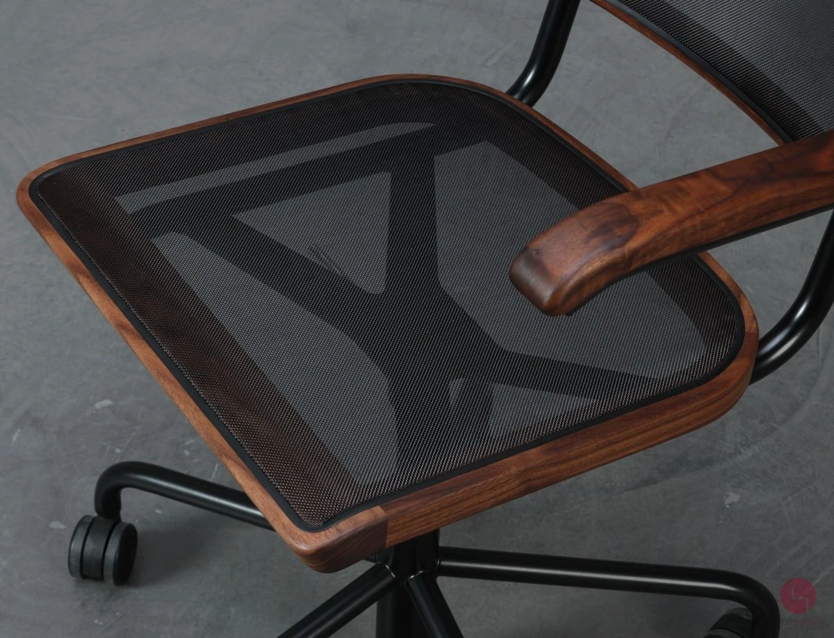 Thonet S64 NDR Atelier Pure Materials Nussbaum Schwarz Netzgewebe höhenverstellbar, neuwertig gebraucht Thonet S64 NDR Atelier Pure Materials Nussbaum Schwarz Netzgewebe höhenverstellbar, neuwertig gebraucht