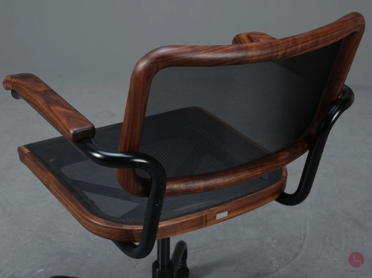 Thonet S64 NDR Atelier Pure Materials Nussbaum Schwarz Netzgewebe höhenverstellbar, neuwertig gebraucht Thonet S64 NDR Atelier Pure Materials Nussbaum Schwarz Netzgewebe höhenverstellbar, neuwertig gebraucht