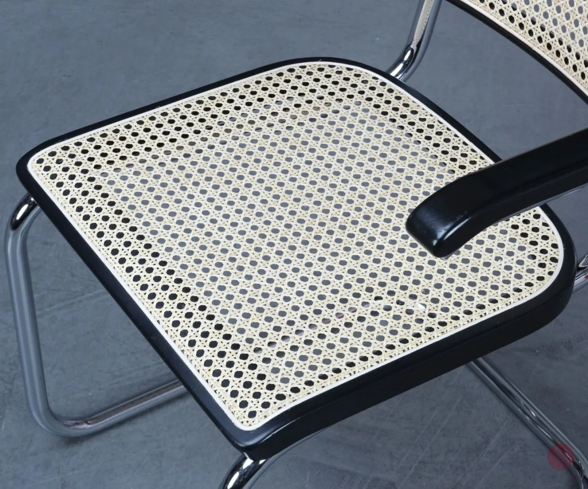 Thonet S64 Freischwinger Schwarz mit erneuertem Wiener Geflecht gebraucht