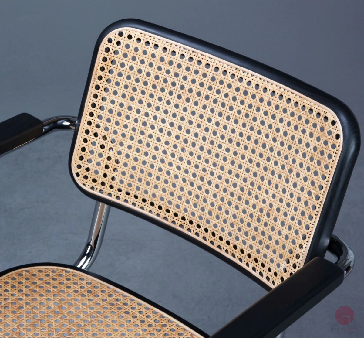 Thonet S64 V Freischwinger in Schwarz mit Patina und Stützgewebe gebraucht Thonet S64 V Freischwinger in Schwarz mit Patina und Stützgewebe gebraucht