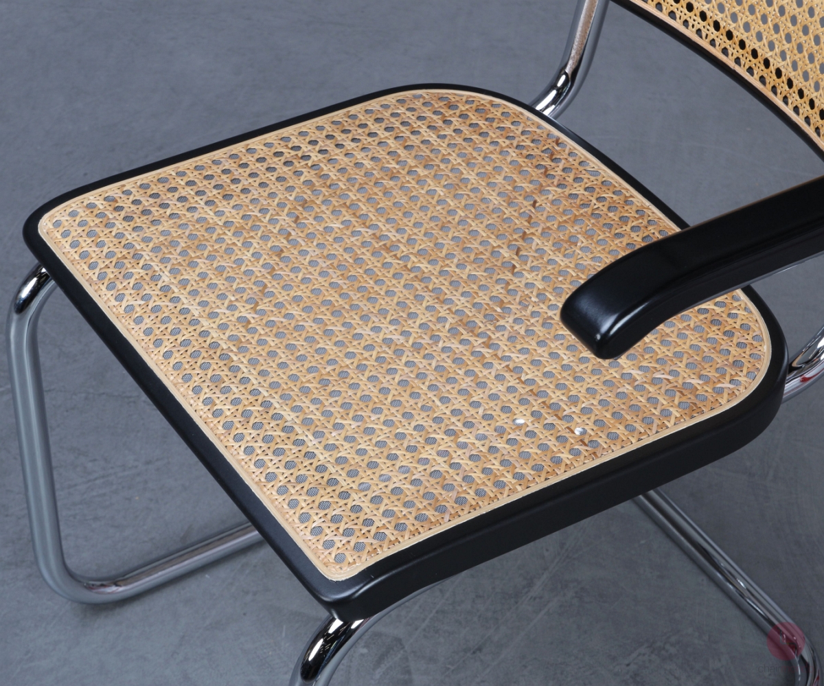 Thonet S64 V Freischwinger in Schwarz mit Wiener Geflecht + Stützgewebe gebraucht
