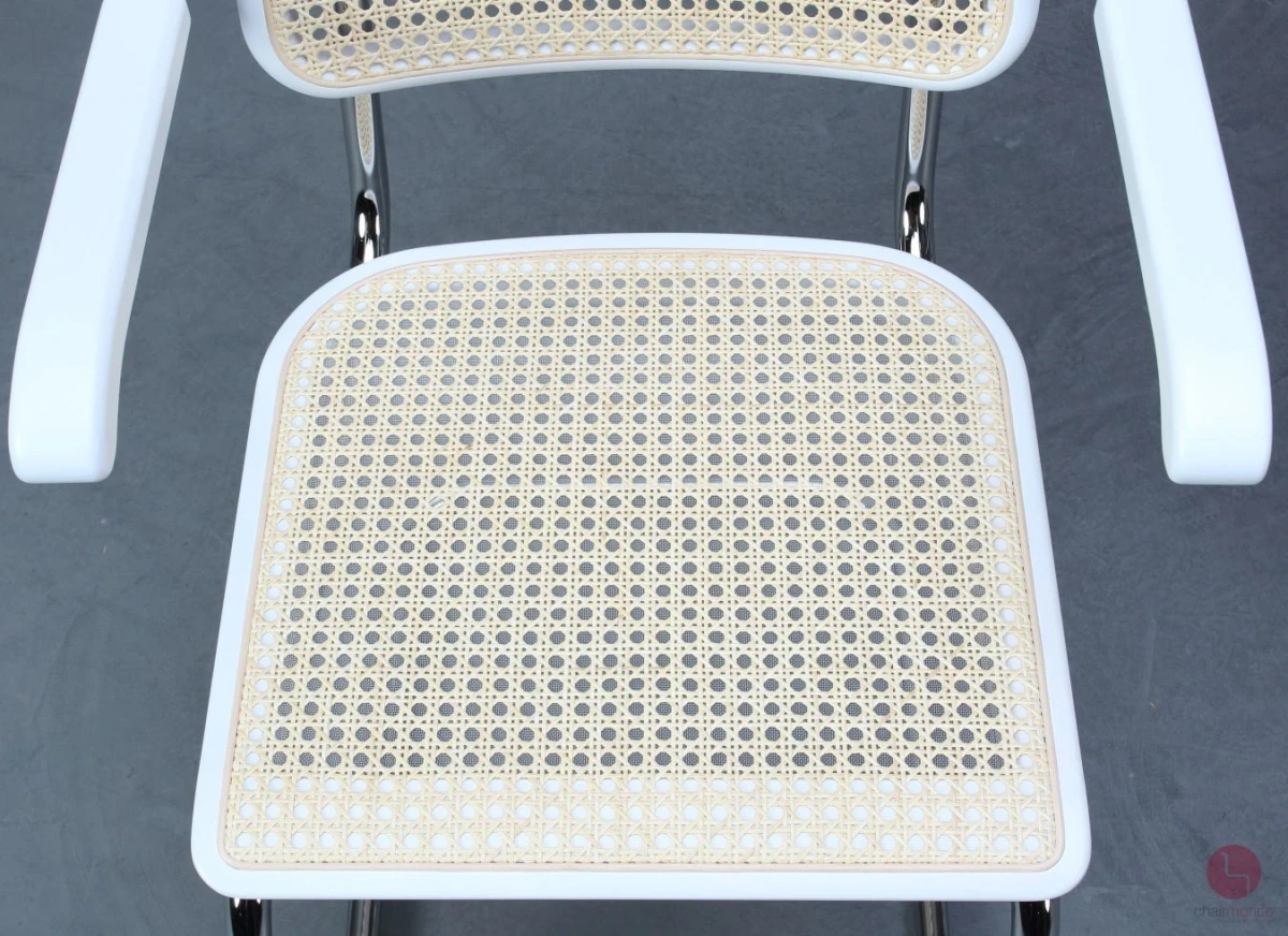 Thonet S64 V Freischwinger in Weiß aus 2021, neuwertig gebraucht Thonet S64 V Freischwinger in Weiß aus 2021, neuwertig gebraucht