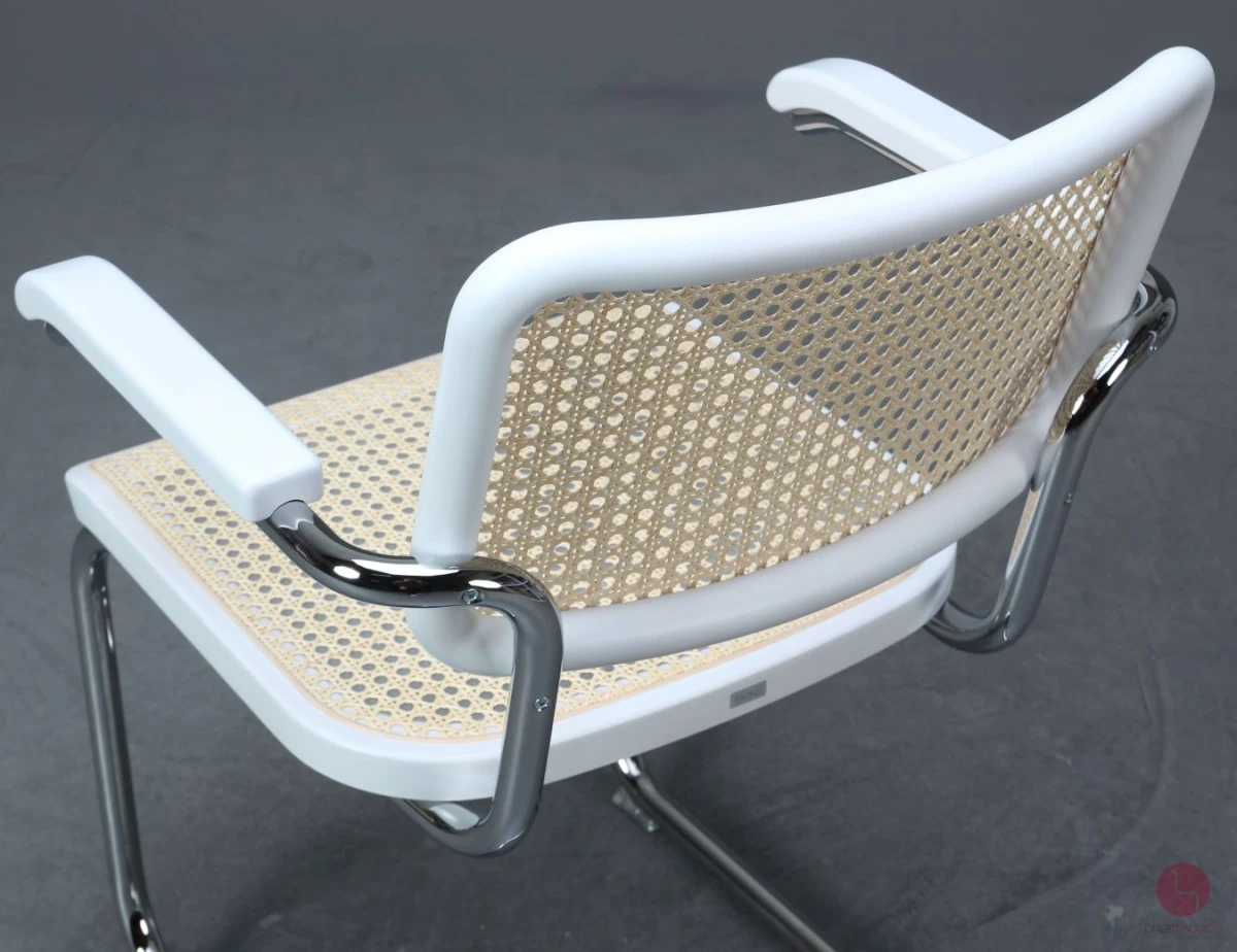 Thonet S64 V Freischwinger in Weiß aus 2021, neuwertig gebraucht Thonet S64 V Freischwinger in Weiß aus 2021, neuwertig gebraucht