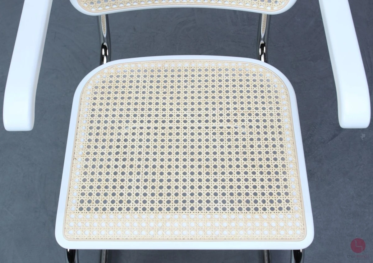 Thonet S64 V Freischwinger in Weiß aus 2021, neuwertig gebraucht Thonet S64 V Freischwinger in Weiß aus 2021, neuwertig gebraucht