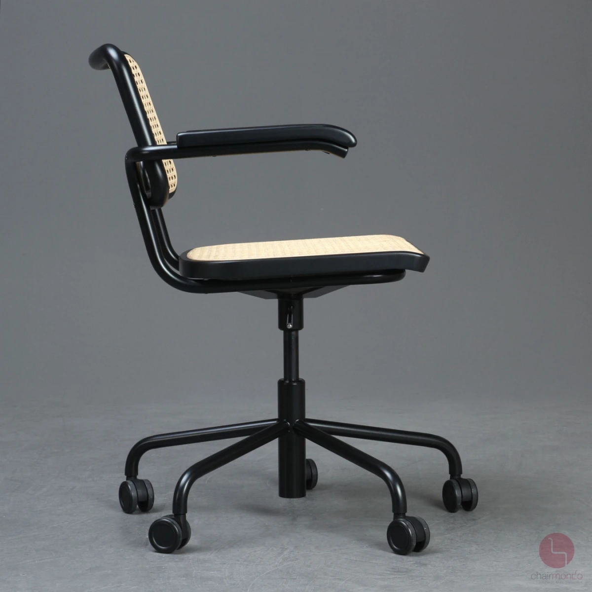 Thonet S64 VDR Bürostuhl mit Wiener Geflecht und schwarzem Gestell gebraucht