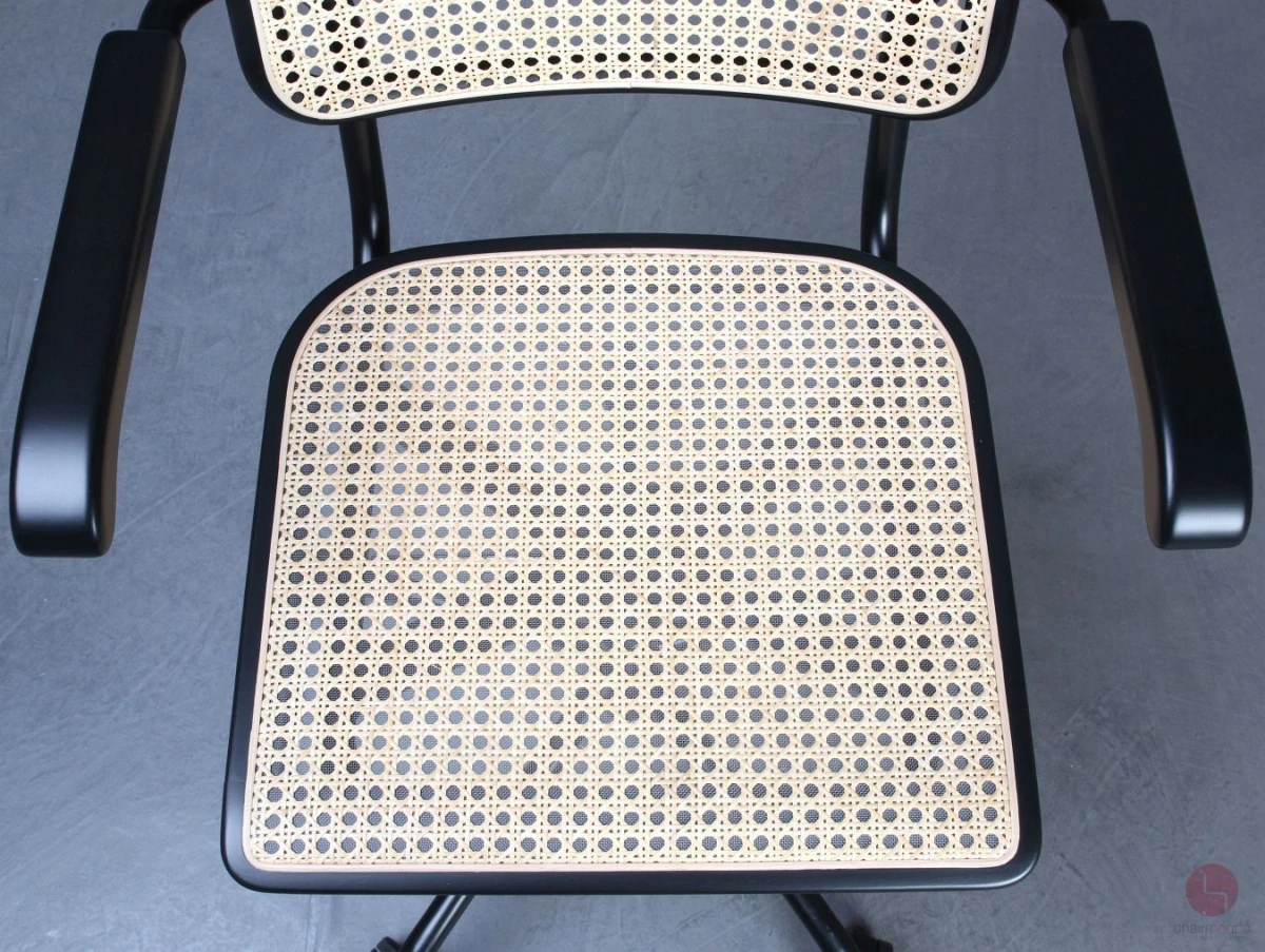 Thonet S64 VDR Bürostuhl mit Wiener Geflecht und schwarzem Gestell gebraucht