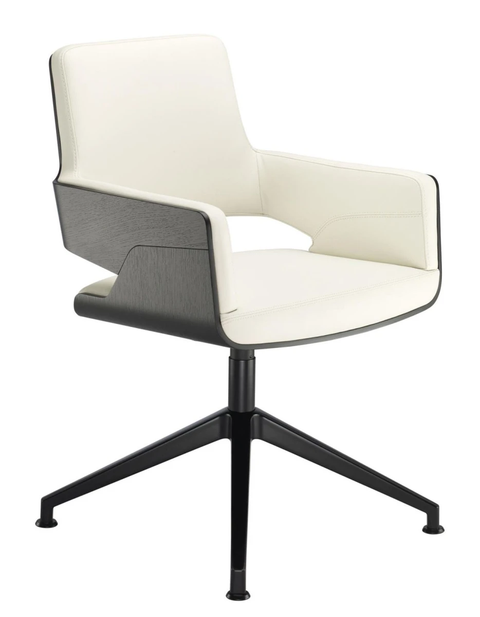 Thonet S847 D Drehstuhl aus Eiche in Schwarz mit Lederbezug in Latte-Farbe