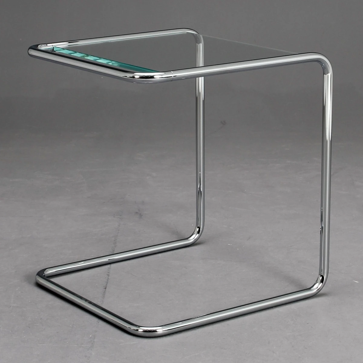 Thonet B97 a Beistelltisch Glas gebeizt