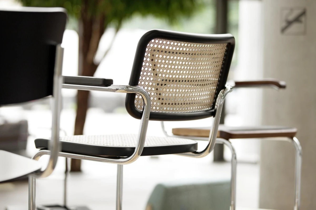 Thonet S64 V + gratis Filzgleiter - Freischwinger mit Geflecht Thonet S64 V + gratis Filzgleiter - Freischwinger mit Geflecht