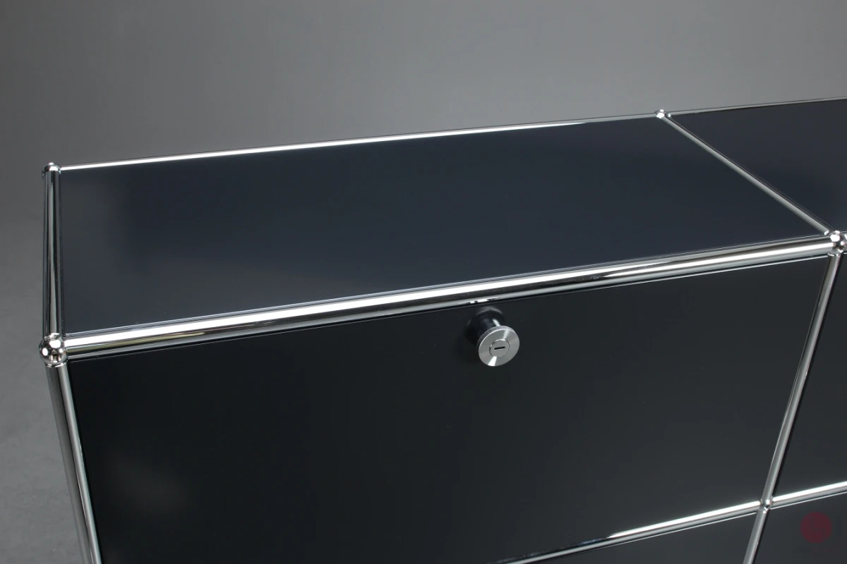 USM Haller Sideboard Regal mit sechs Klapptüren gebraucht