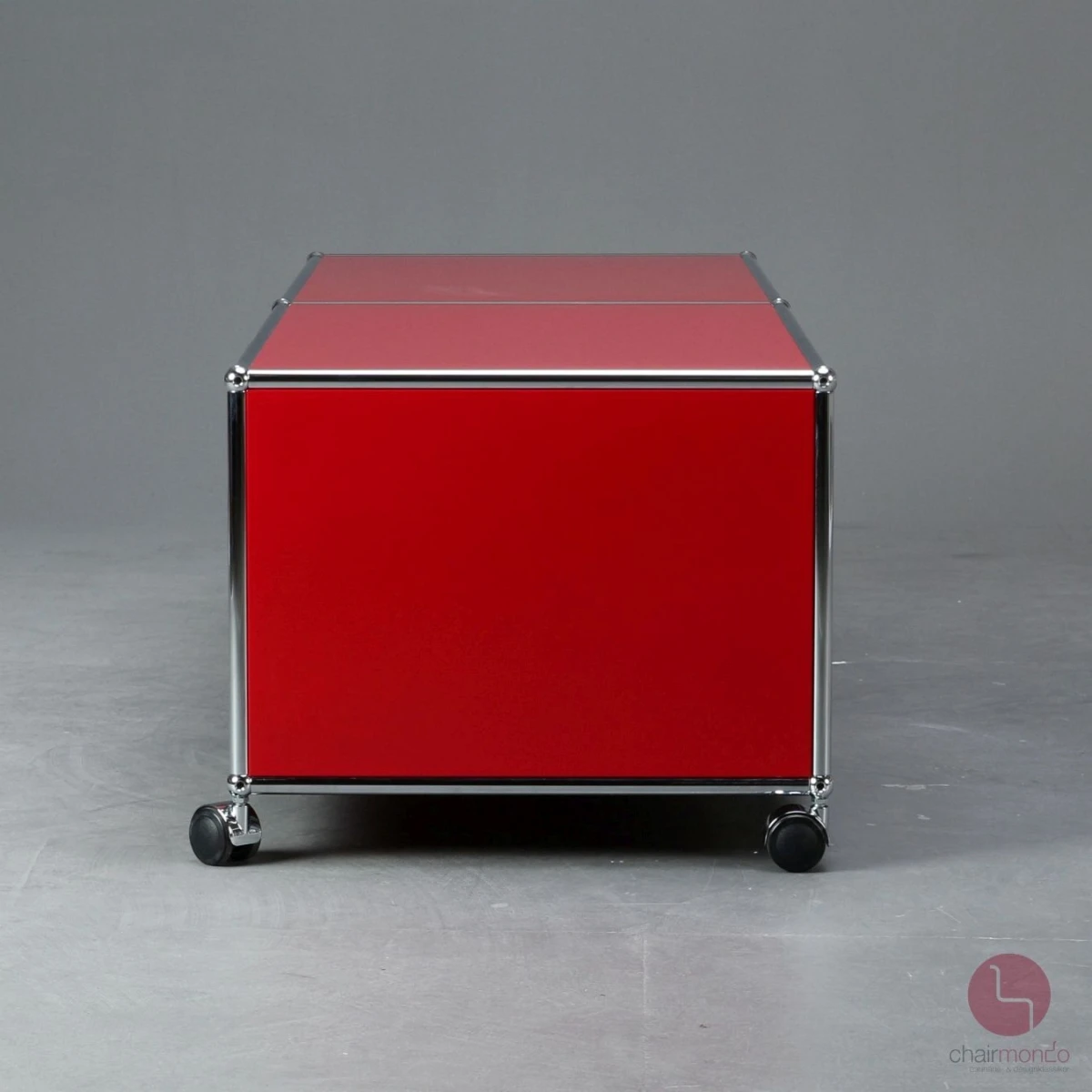 USM Haller Lowboard Rot mit zwei Fächern + Rollen gebraucht